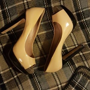Vince Camuto  Heels NWOT